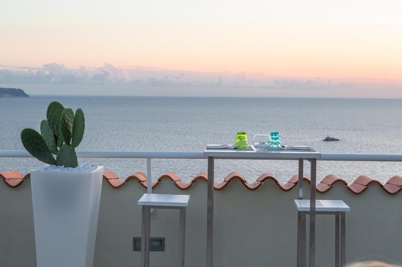 Hotel Vista Di Capri Масса-Лубренсе Экстерьер фото