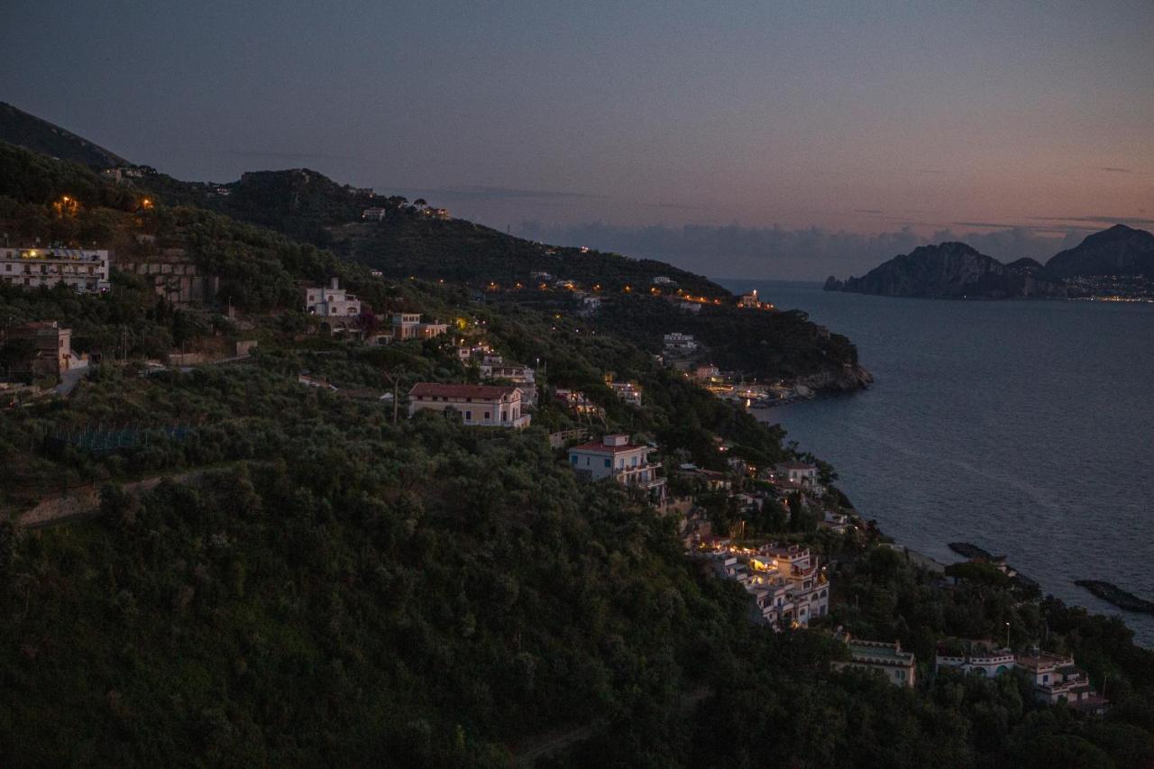 Hotel Vista Di Capri Масса-Лубренсе Экстерьер фото